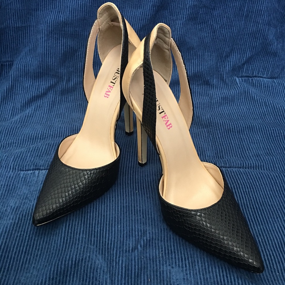 NWOB - Beautiful Just Fab Tan and Black Heels